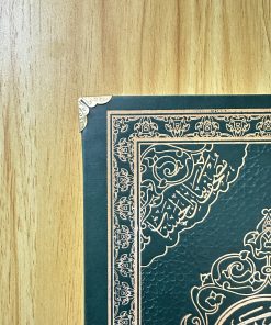 Coins de livre doré